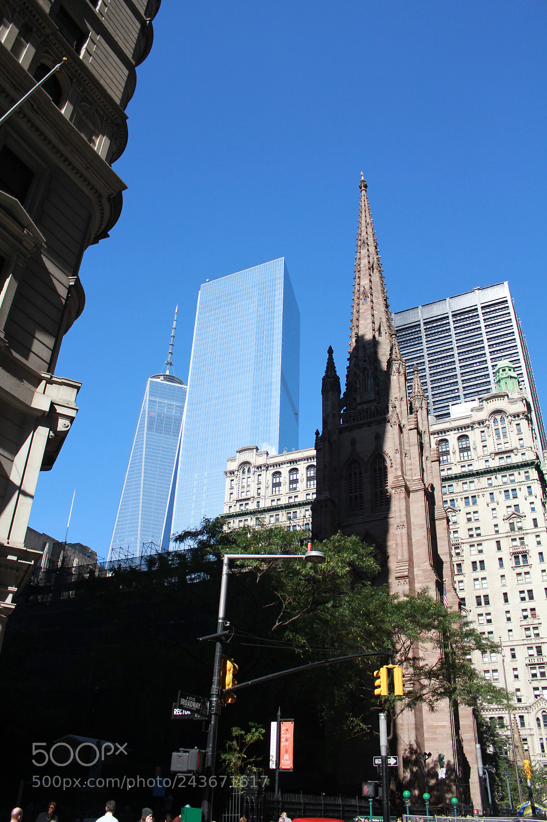 Canon EOS 550D (EOS Rebel T2i / EOS Kiss X4) sample photo. Broadway, city, street, photography