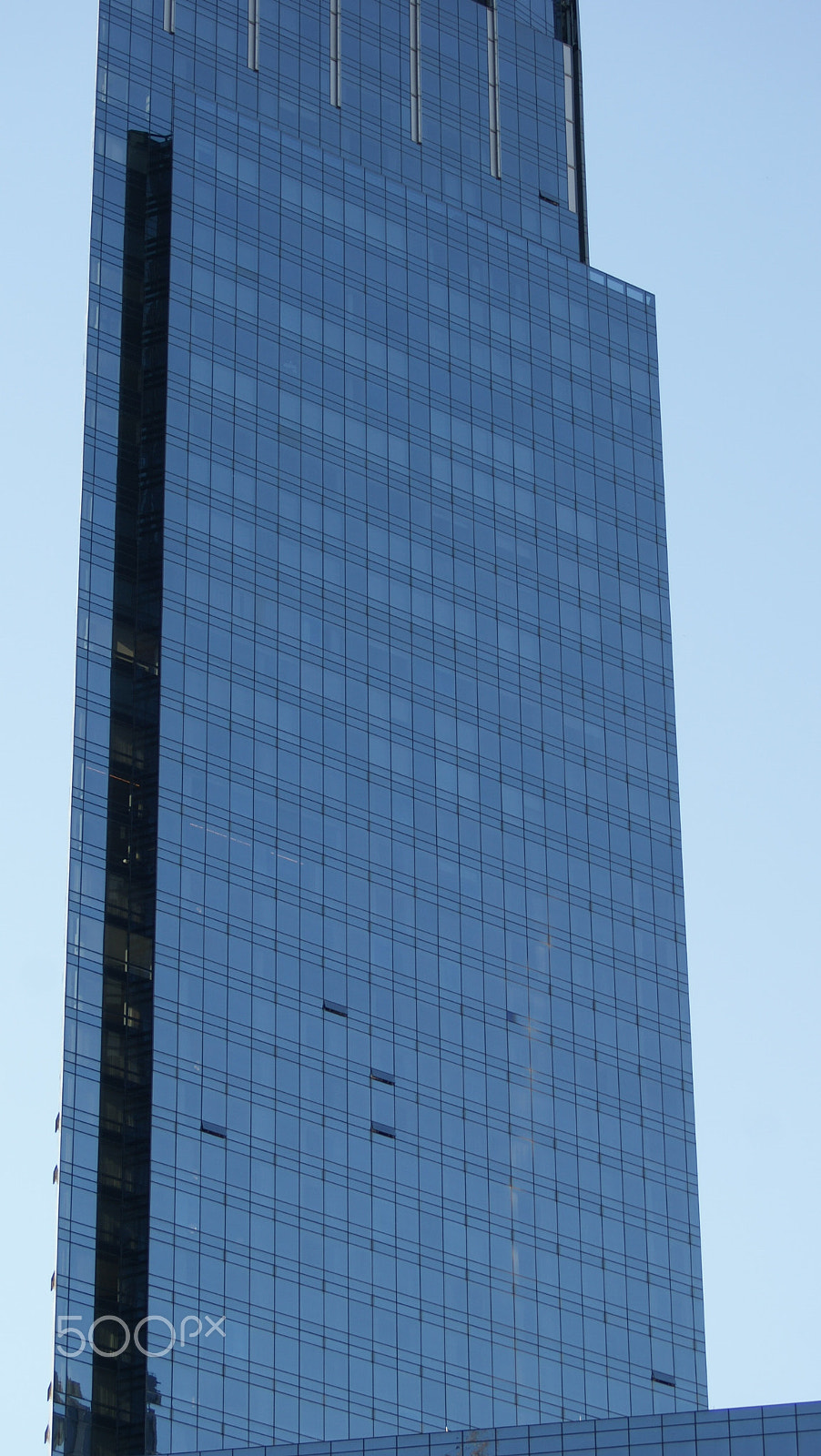 Sony Alpha DSLR-A200 sample photo. Blue skyscraper. photography