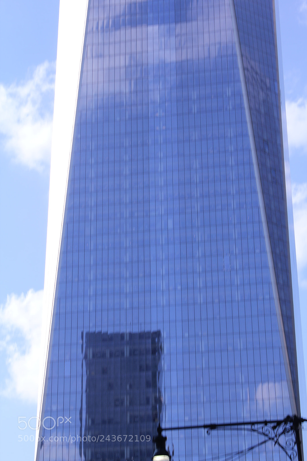 Canon EOS 550D (EOS Rebel T2i / EOS Kiss X4) sample photo. Blue skyscraper. photography