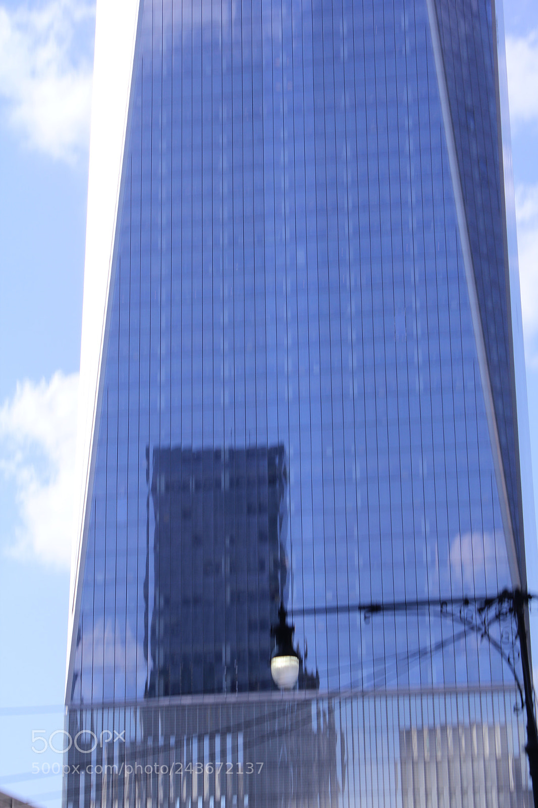 Canon EOS 550D (EOS Rebel T2i / EOS Kiss X4) sample photo. Blue skyscraper. photography