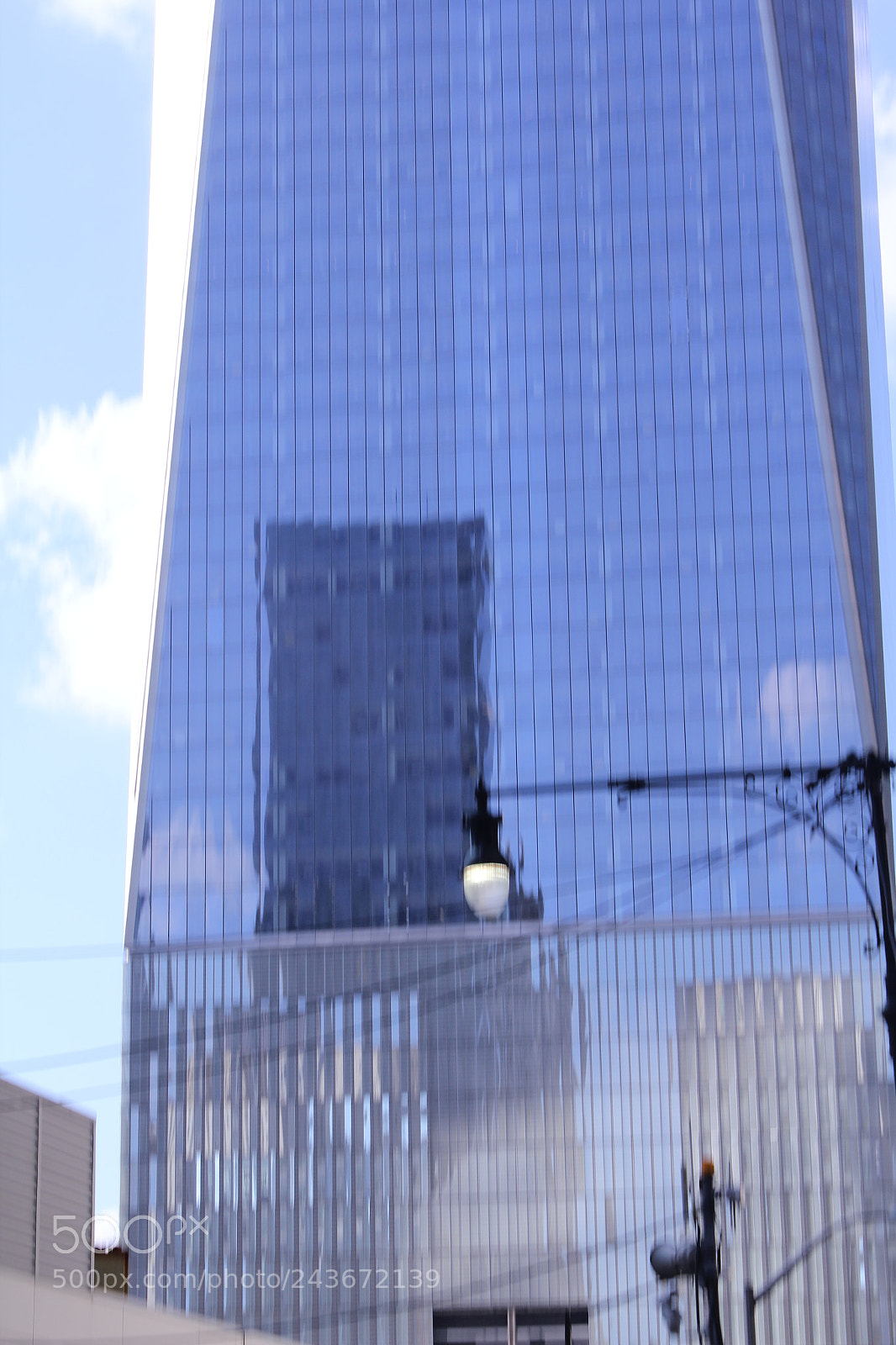 Canon EOS 550D (EOS Rebel T2i / EOS Kiss X4) sample photo. Blue skyscraper. photography