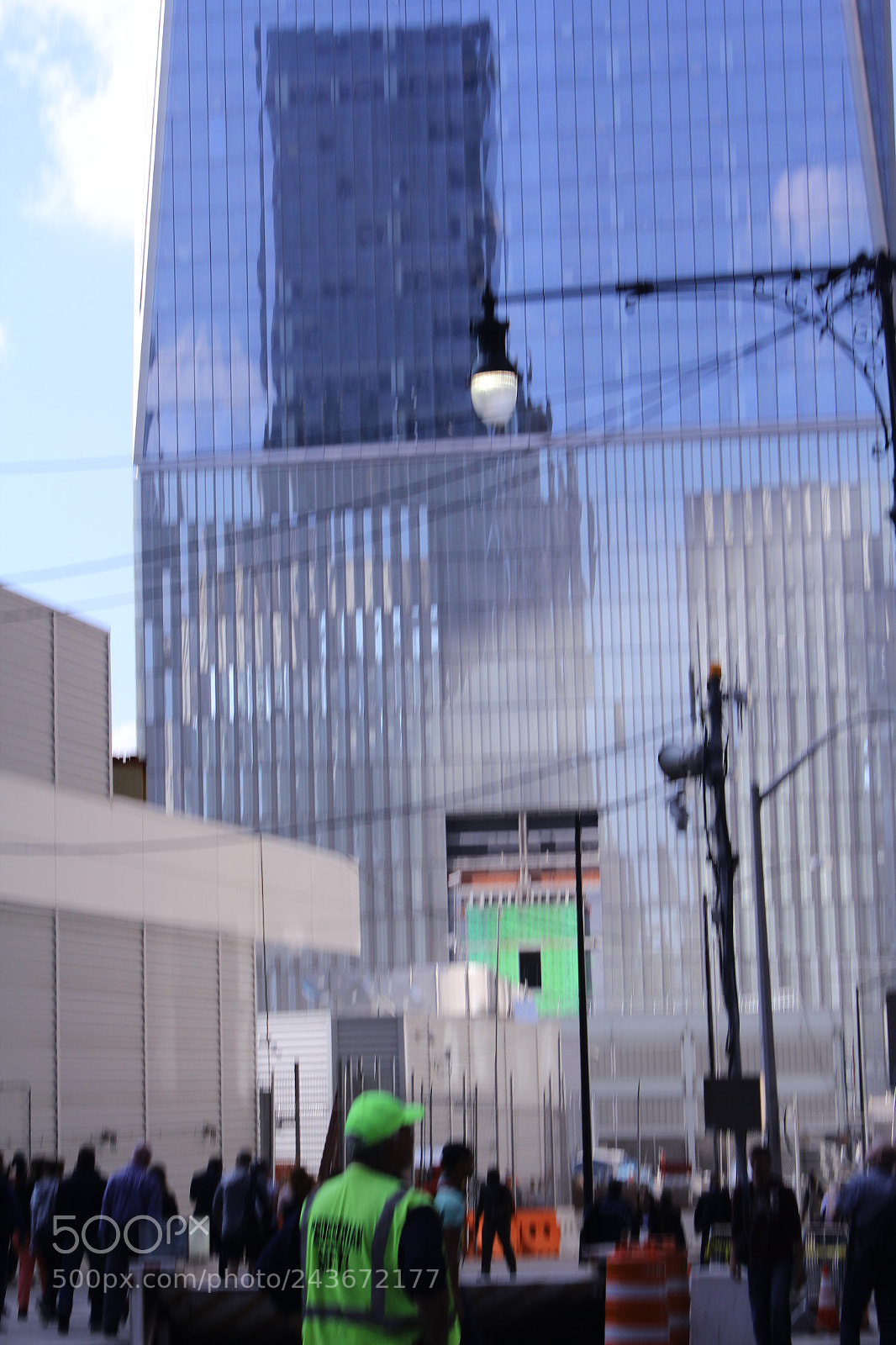 Canon EOS 550D (EOS Rebel T2i / EOS Kiss X4) sample photo. Blue skyscraper. photography