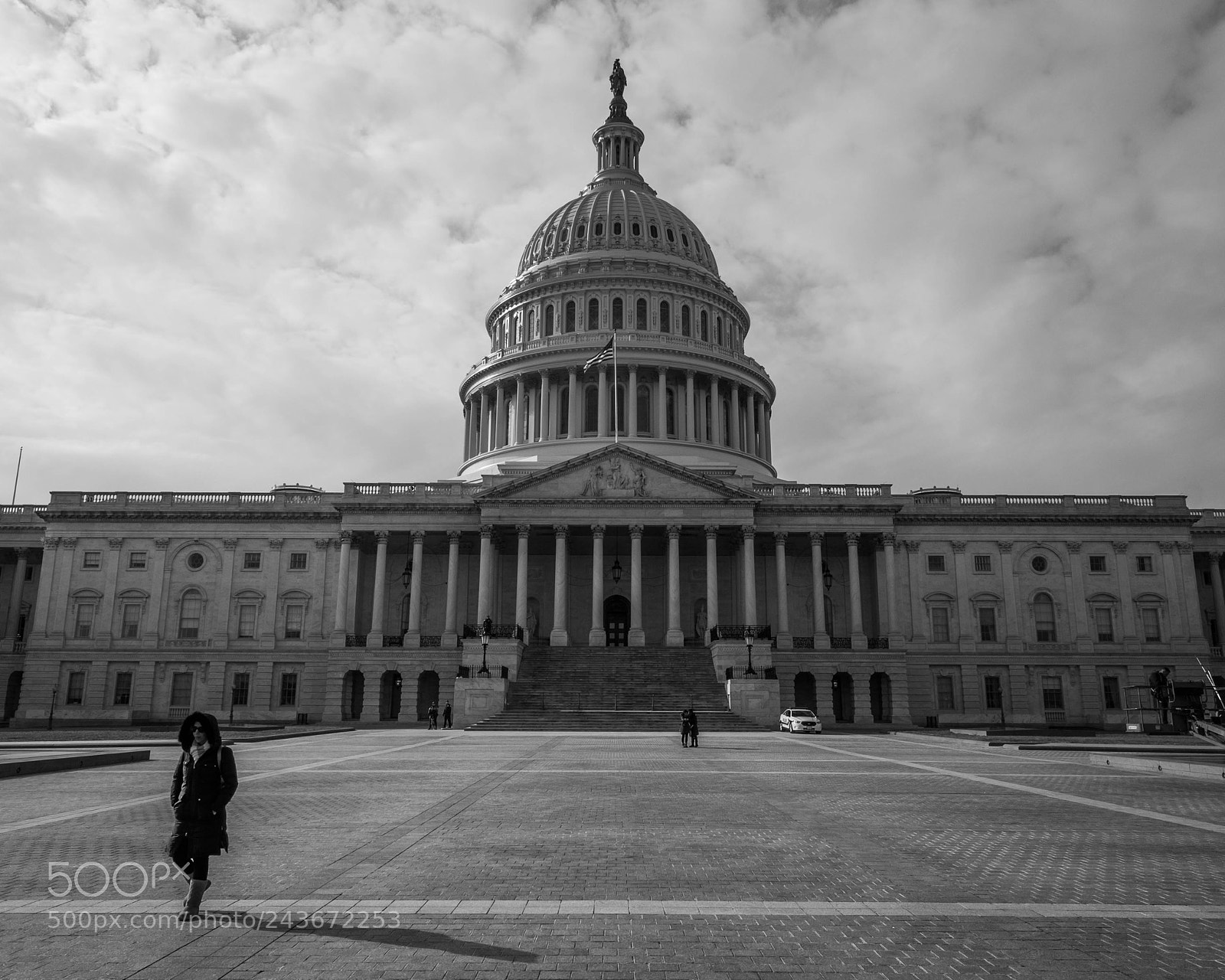 Fujifilm X-T10 sample photo. Walking away from congress photography