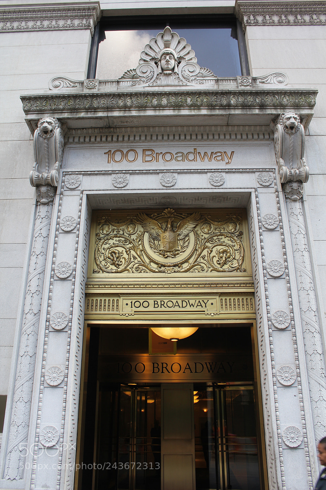 Canon EOS 550D (EOS Rebel T2i / EOS Kiss X4) sample photo. Broadway, city, street, photography