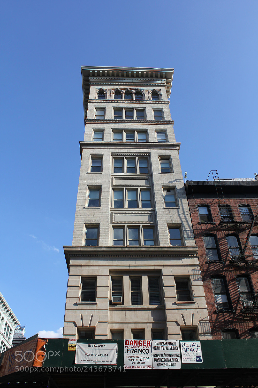 Canon EOS 550D (EOS Rebel T2i / EOS Kiss X4) sample photo. Broadway, city, street, photography