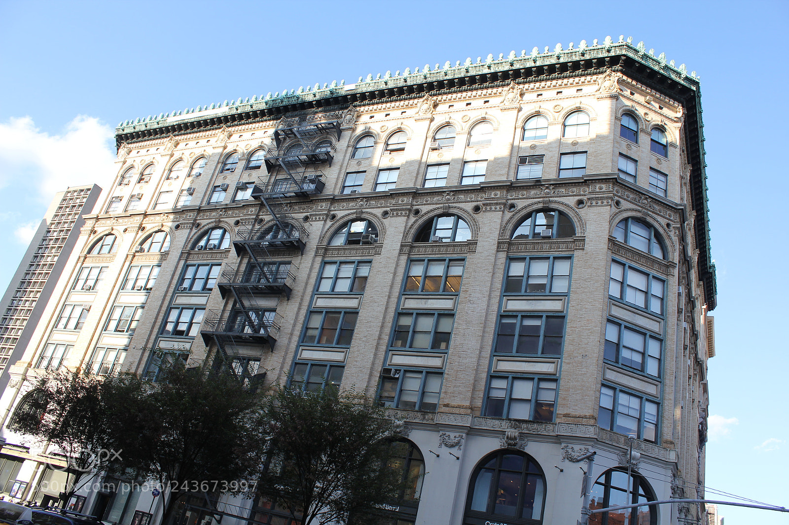 Canon EOS 550D (EOS Rebel T2i / EOS Kiss X4) sample photo. Broadway, city, street, photography