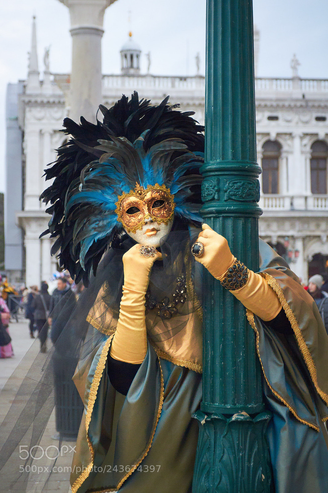 Canon EOS 550D (EOS Rebel T2i / EOS Kiss X4) sample photo. Venetian mask photography