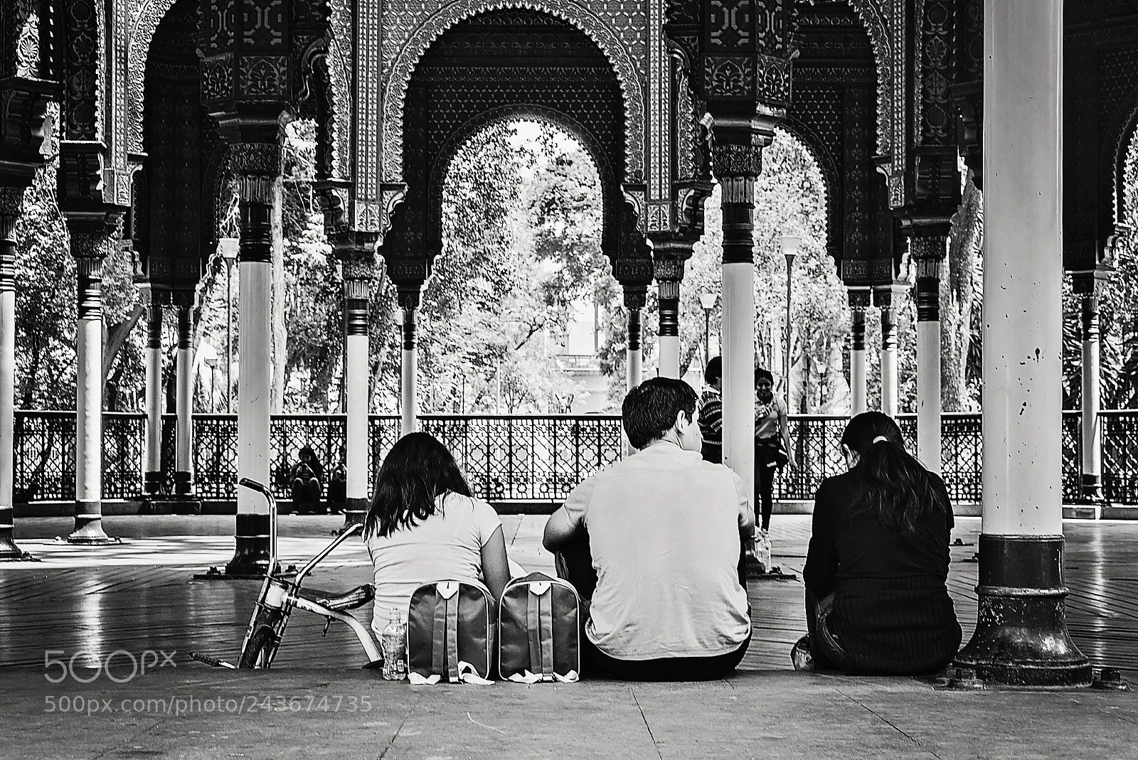 Sony a7S sample photo. Family between arcs photography