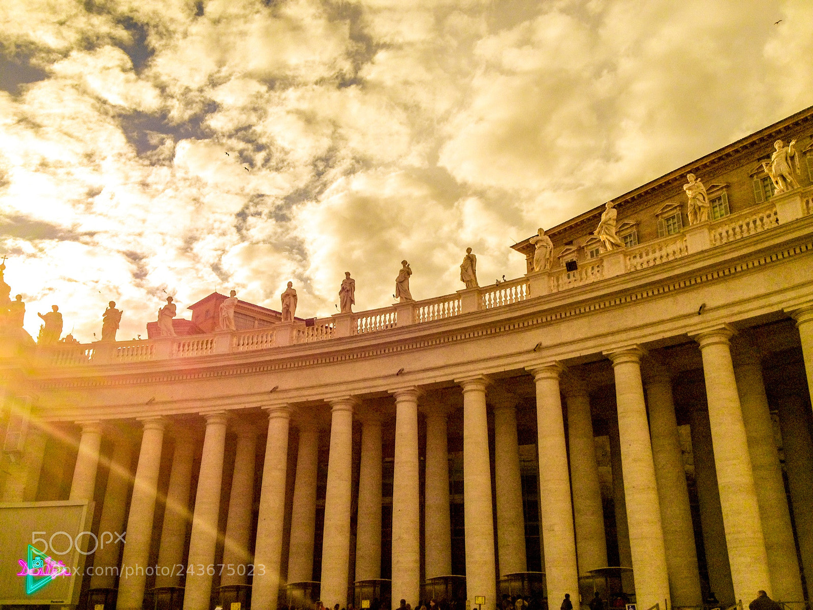 Apple iPhone 4S sample photo. ? in piazza san pietro photography