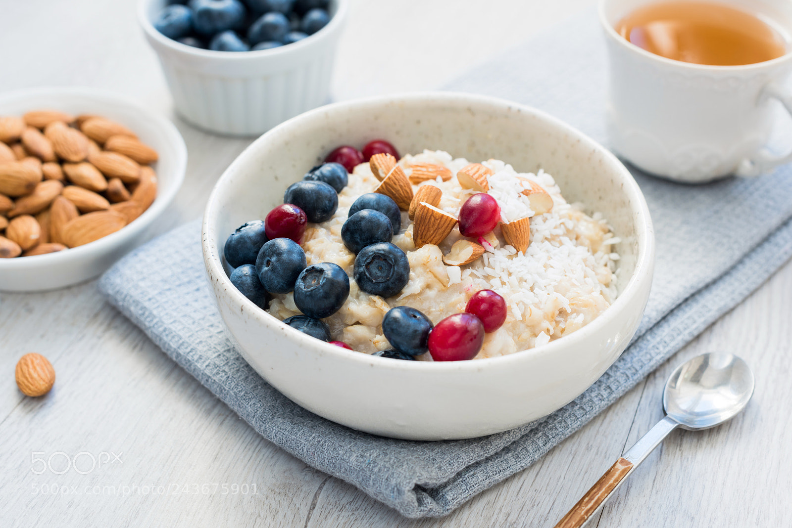 Nikon D810 sample photo. Oatmeal porridge bowl with photography