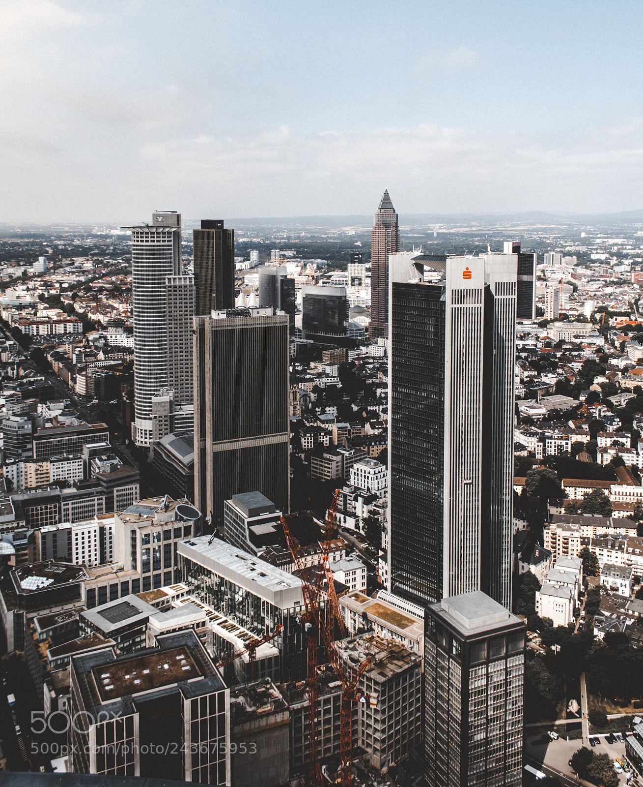 Canon EOS 1300D (EOS Rebel T6 / EOS Kiss X80) sample photo. Urban/tones/in/frankfurt photography
