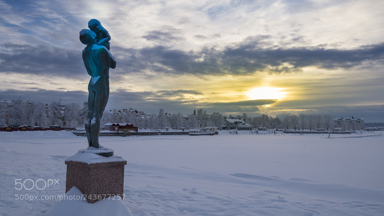 Nikon D610 sample photo. Statue father&son photography