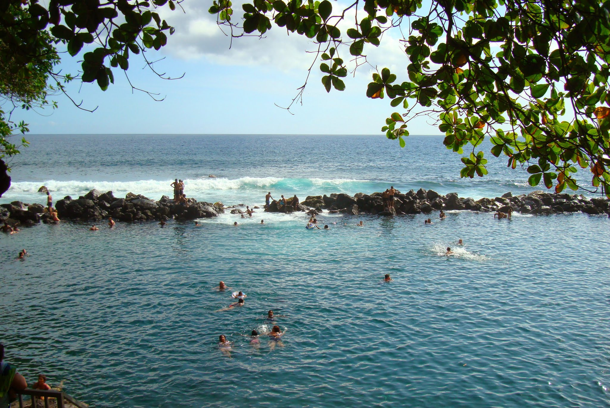 Sony DSC-W200 sample photo. Natural swimming pool photography