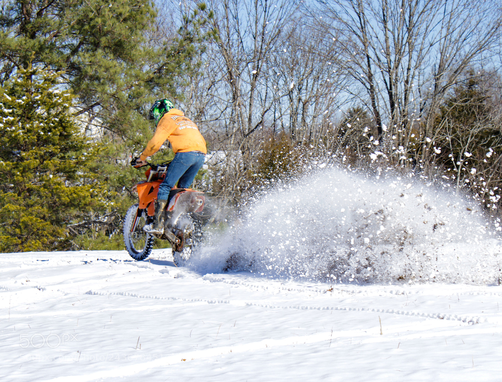 Canon EOS 1300D (EOS Rebel T6 / EOS Kiss X80) sample photo. 2 wheeling in the snow photography