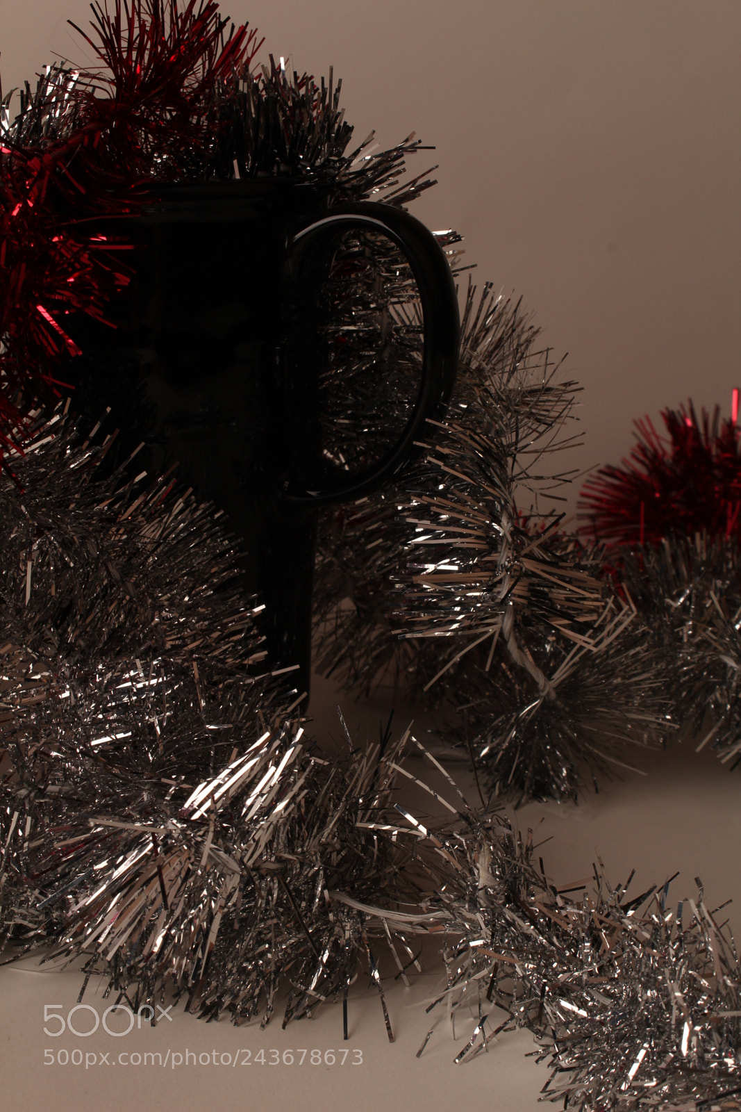 Canon EOS 1200D (EOS Rebel T5 / EOS Kiss X70 / EOS Hi) sample photo. Black cup and tinsel photography
