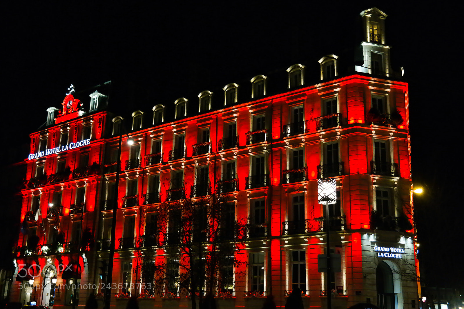 Samsung NX2000 sample photo. L'h tel de la photography