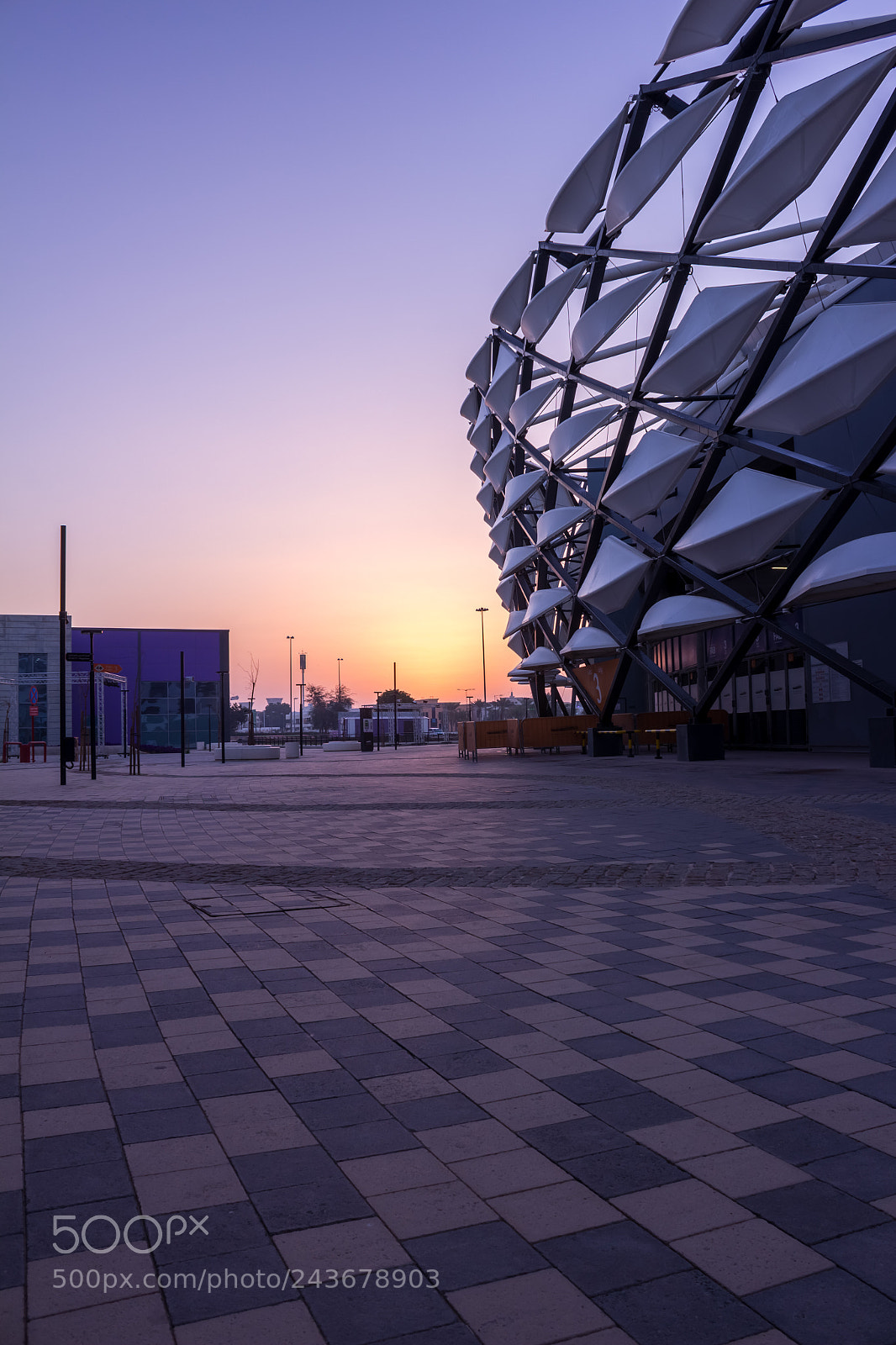 Canon EOS 1200D (EOS Rebel T5 / EOS Kiss X70 / EOS Hi) sample photo. A city, a sunrise... photography