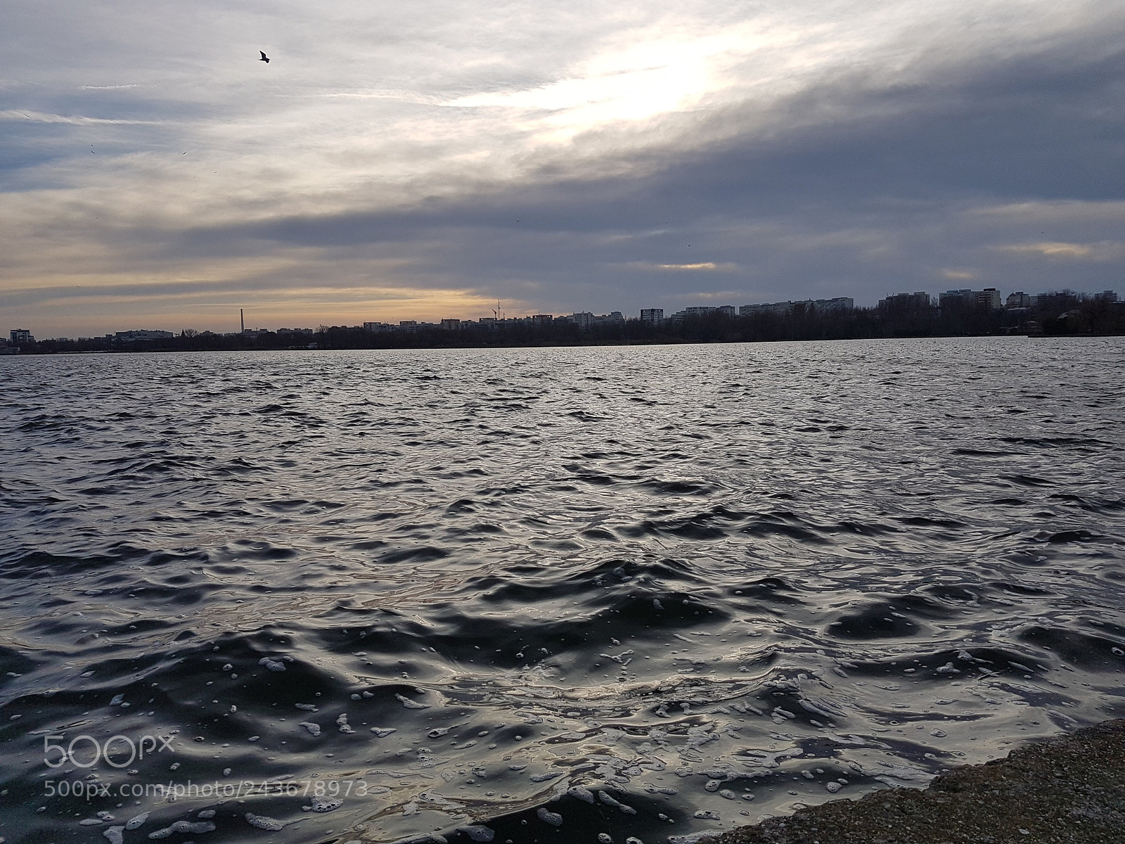 Samsung Galaxy S7 Edge sample photo. Lake near city photography