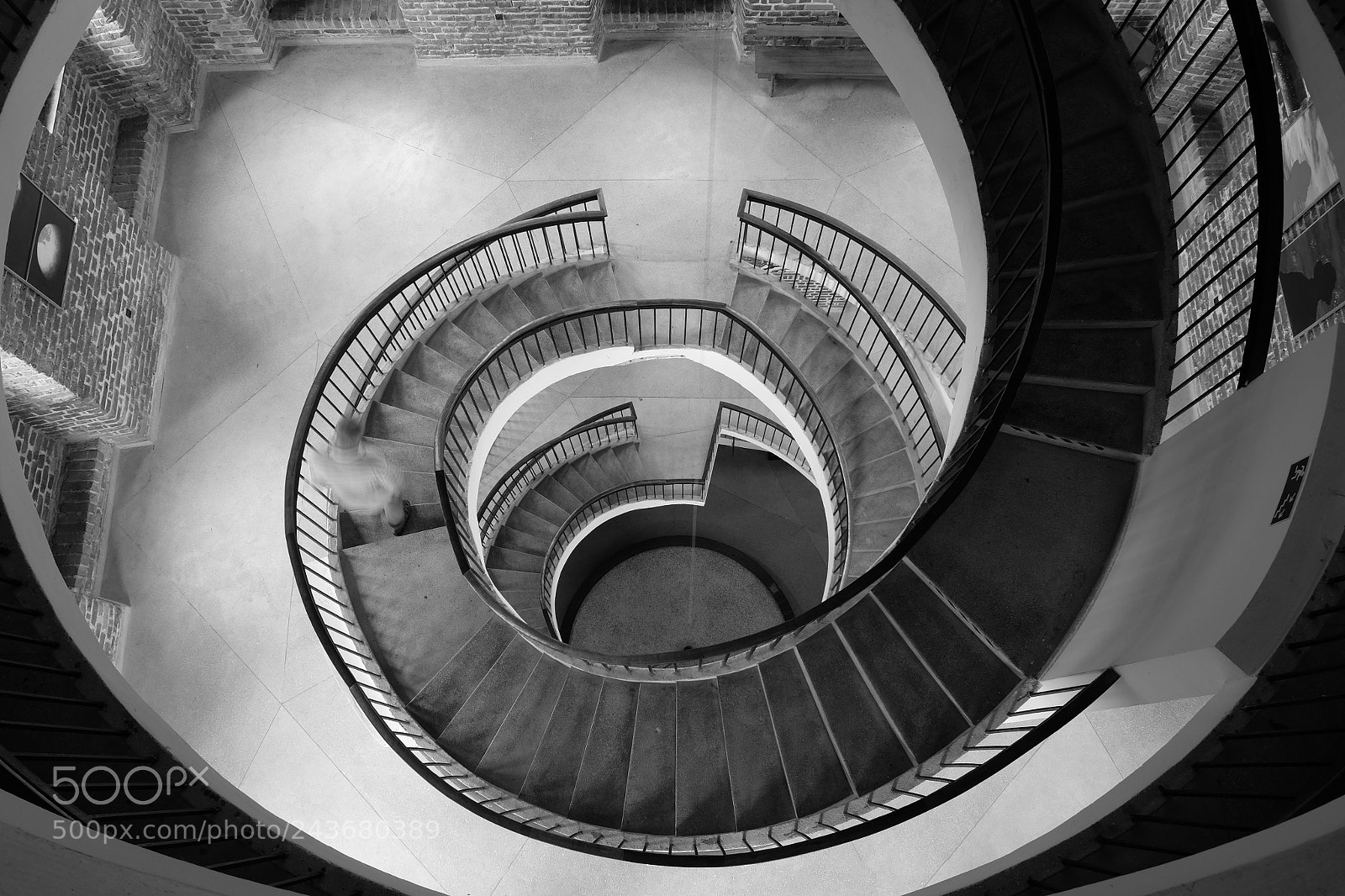 Fujifilm X-T10 sample photo. Swirl photography