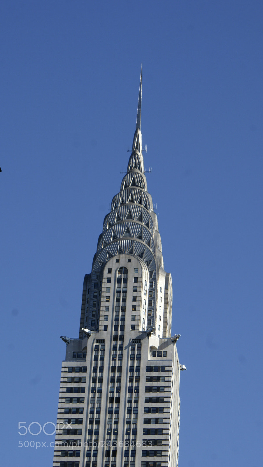 Sony DT 18-70mm F3.5-5.6 sample photo. Broadway, city, street, photography
