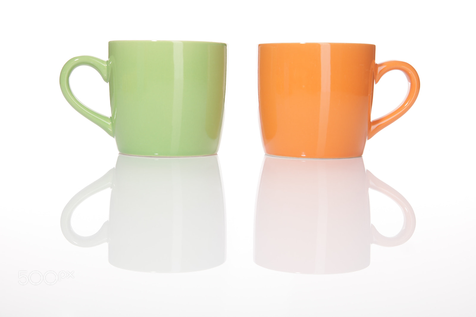 Canon EOS 5D Mark II + Tamron AF 28-75mm F2.8 XR Di LD Aspherical (IF) sample photo. Two cups standing on white background photography