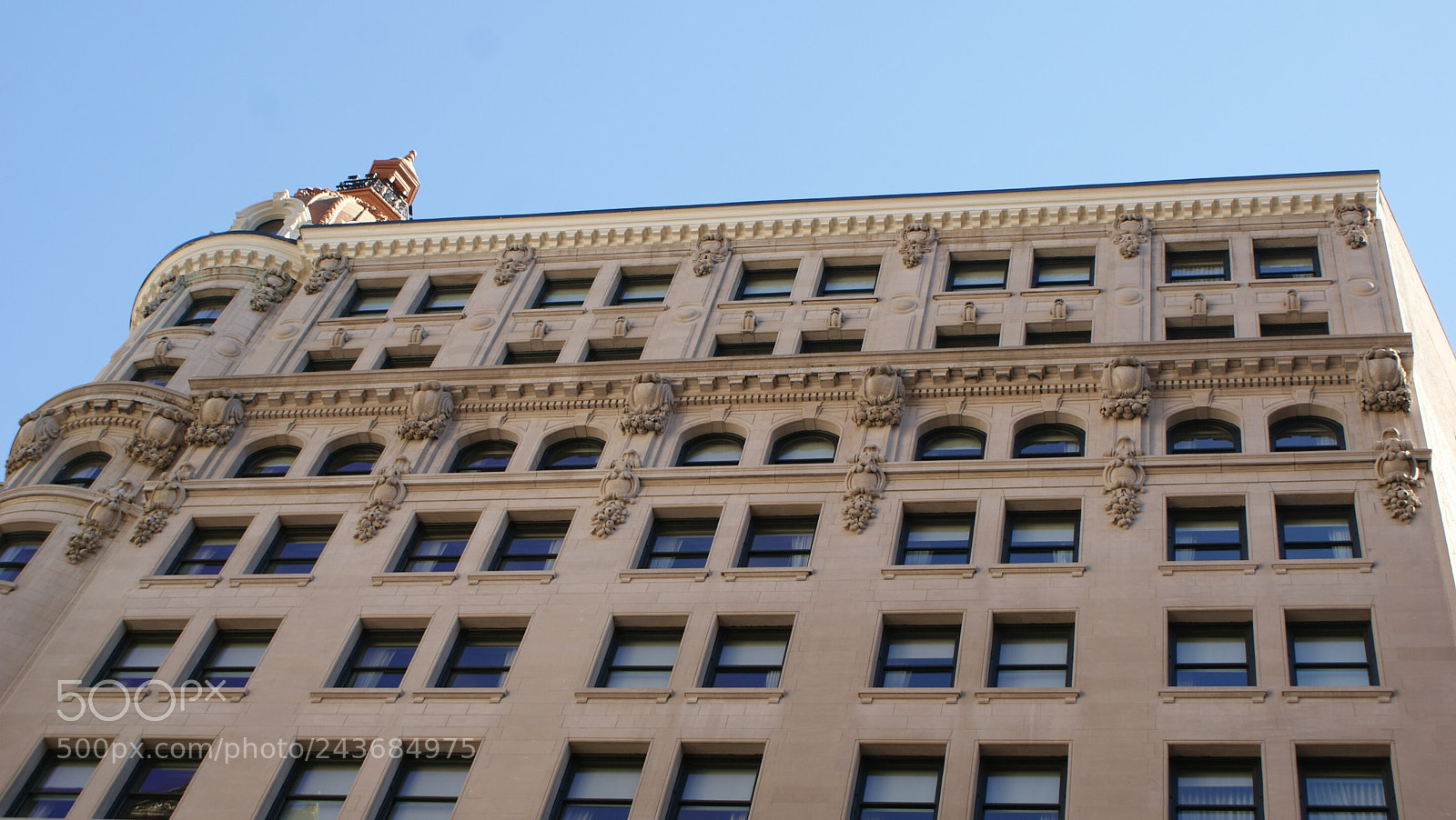 Sony DT 18-70mm F3.5-5.6 sample photo. Broadway, city, street, photography