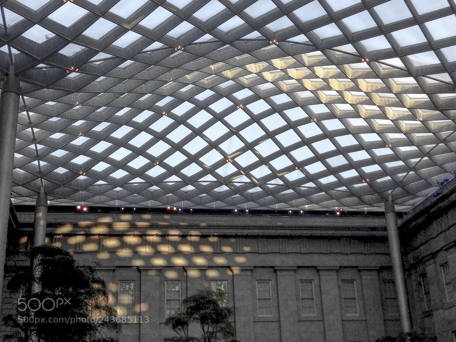 Apple iPhone 5 sample photo. Museum photography