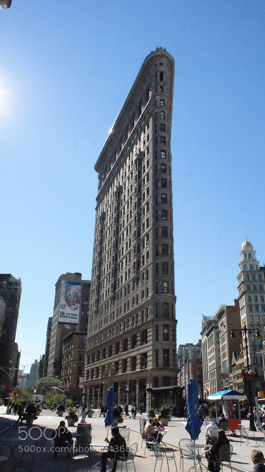 Sony DT 18-70mm F3.5-5.6 sample photo. Broadway, city, street, photography