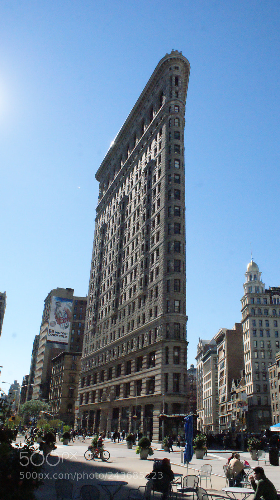 Sony Alpha DSLR-A200 sample photo. Broadway, city, street, photography