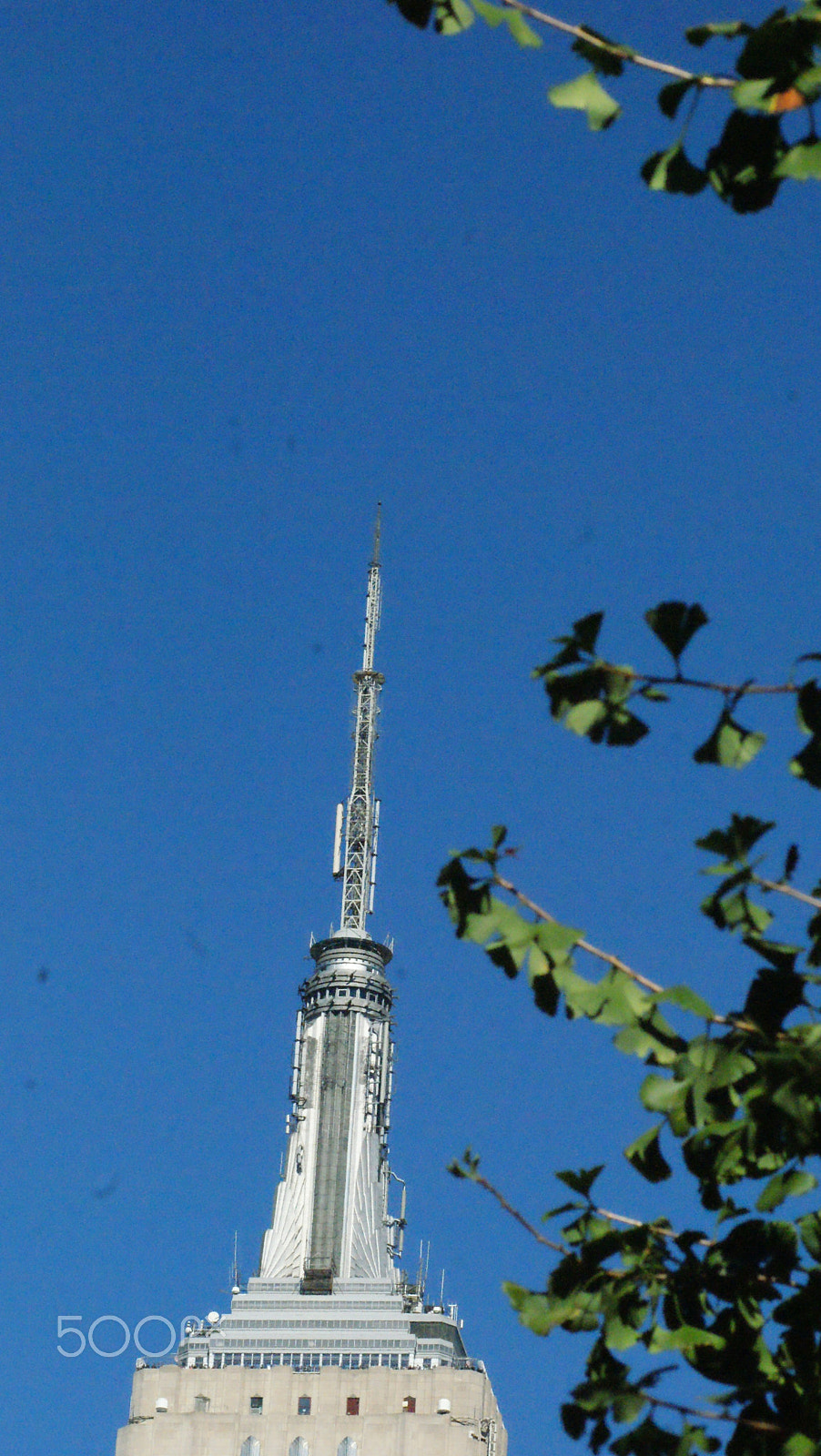 Sony 75-300mm F4.5-5.6 sample photo. Broadway, city, street, photography