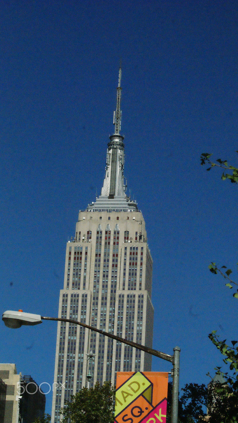 Sony 75-300mm F4.5-5.6 sample photo. Broadway, city, street, photography