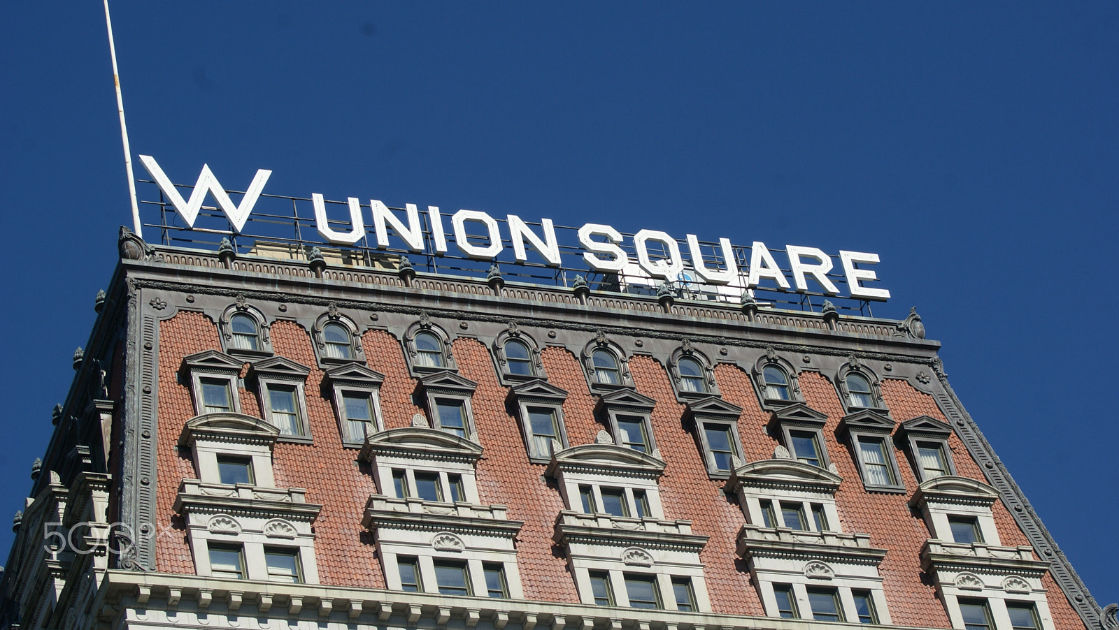 Sony 75-300mm F4.5-5.6 sample photo. Broadway, city, street, photography