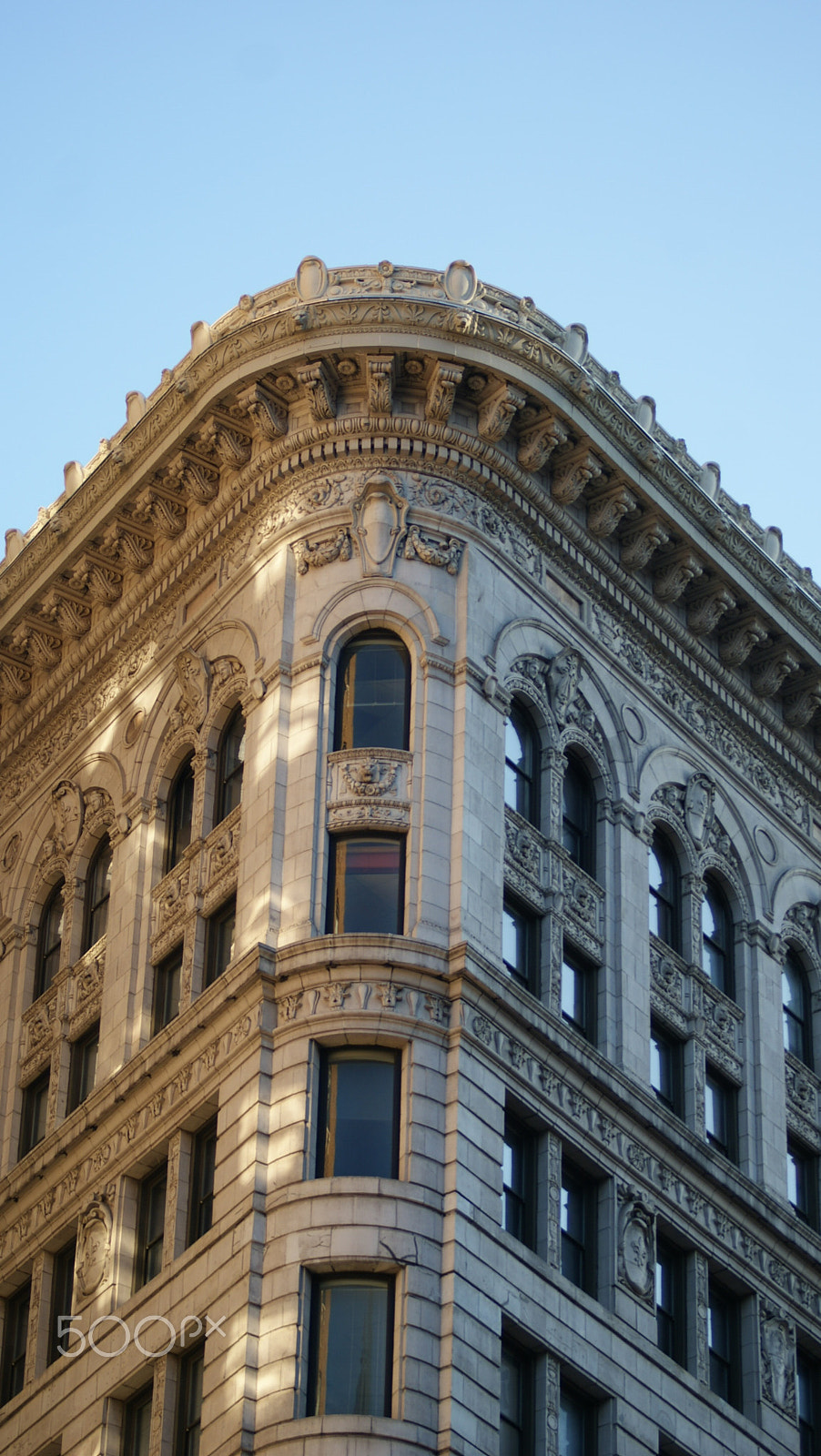 Sony 75-300mm F4.5-5.6 sample photo. Broadway, city, street, photography