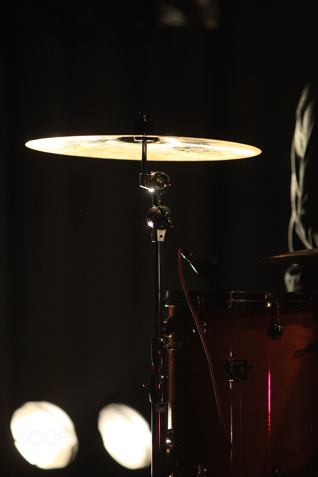 Canon EOS 5D Mark II + Canon EF 70-200mm F2.8L USM sample photo. Drum set on concert photography