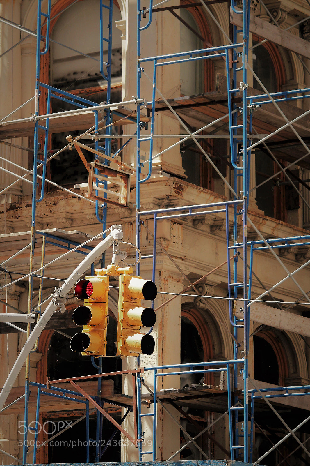 Canon EOS 650D (EOS Rebel T4i / EOS Kiss X6i) sample photo. Blue scaffolding photography