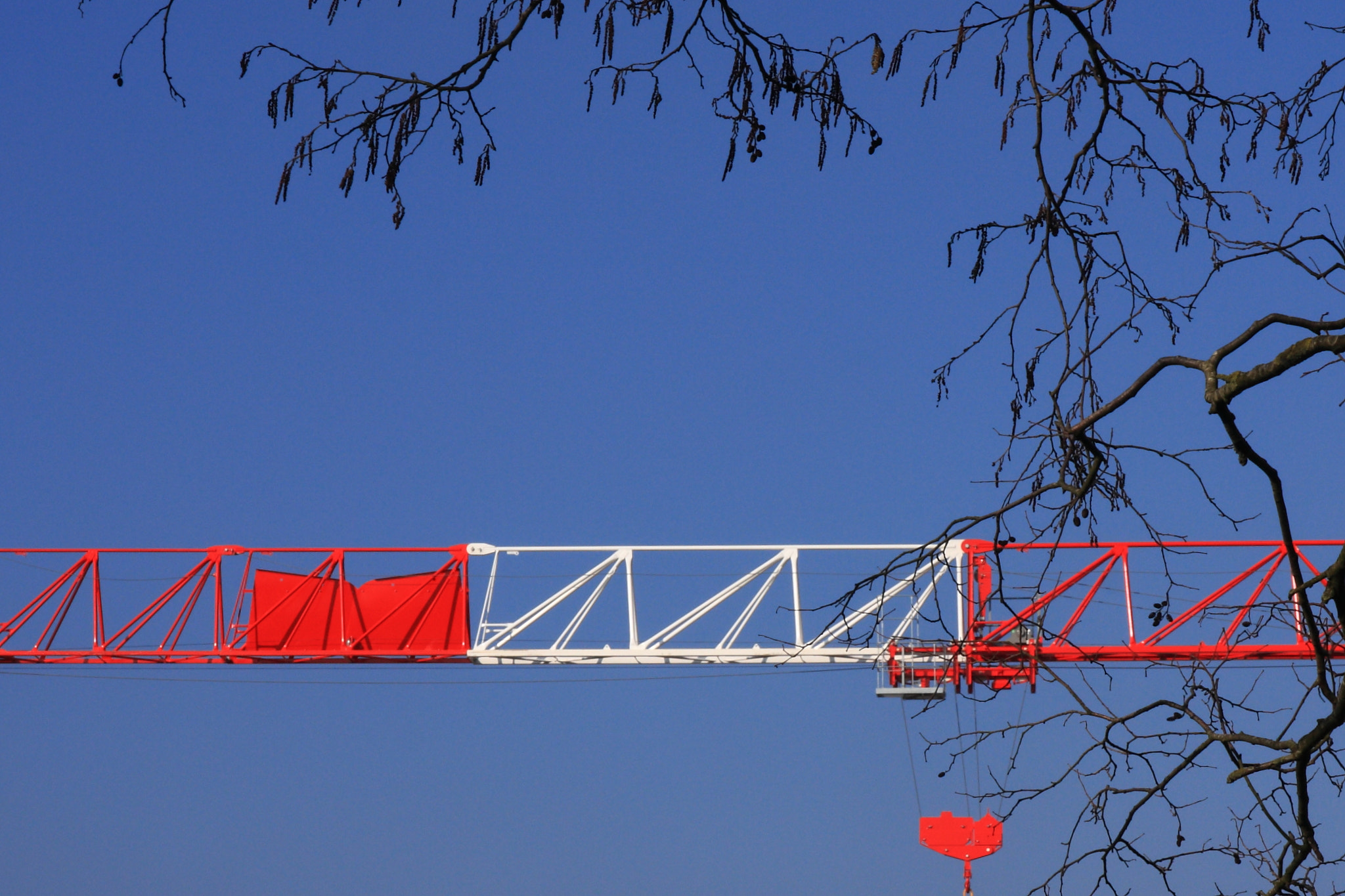 Canon 17-70mm sample photo. Blue, white, red photography