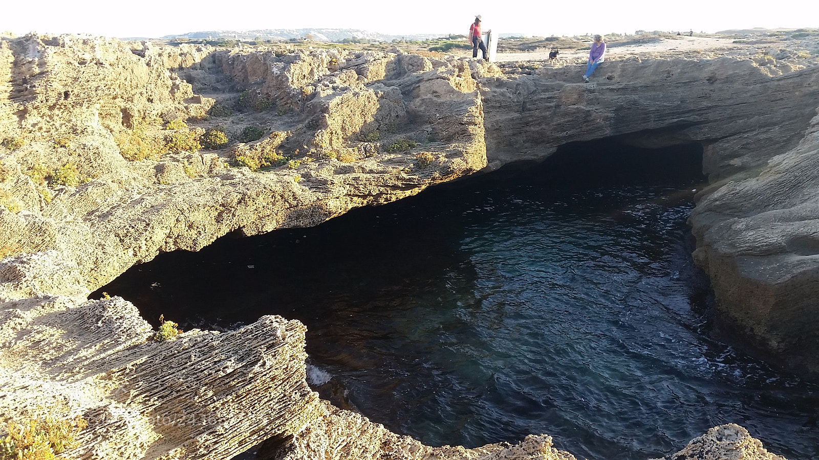 Samsung Galaxy S5 sample photo. Cliffs by the sea photography
