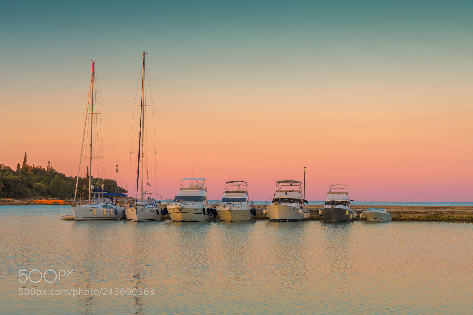 Nikon D500 sample photo. Yachts and boats parking photography