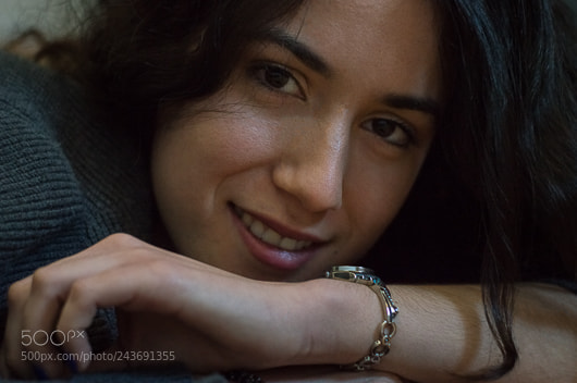 Nikon D3200 sample photo. Marion portrait intérieur photography