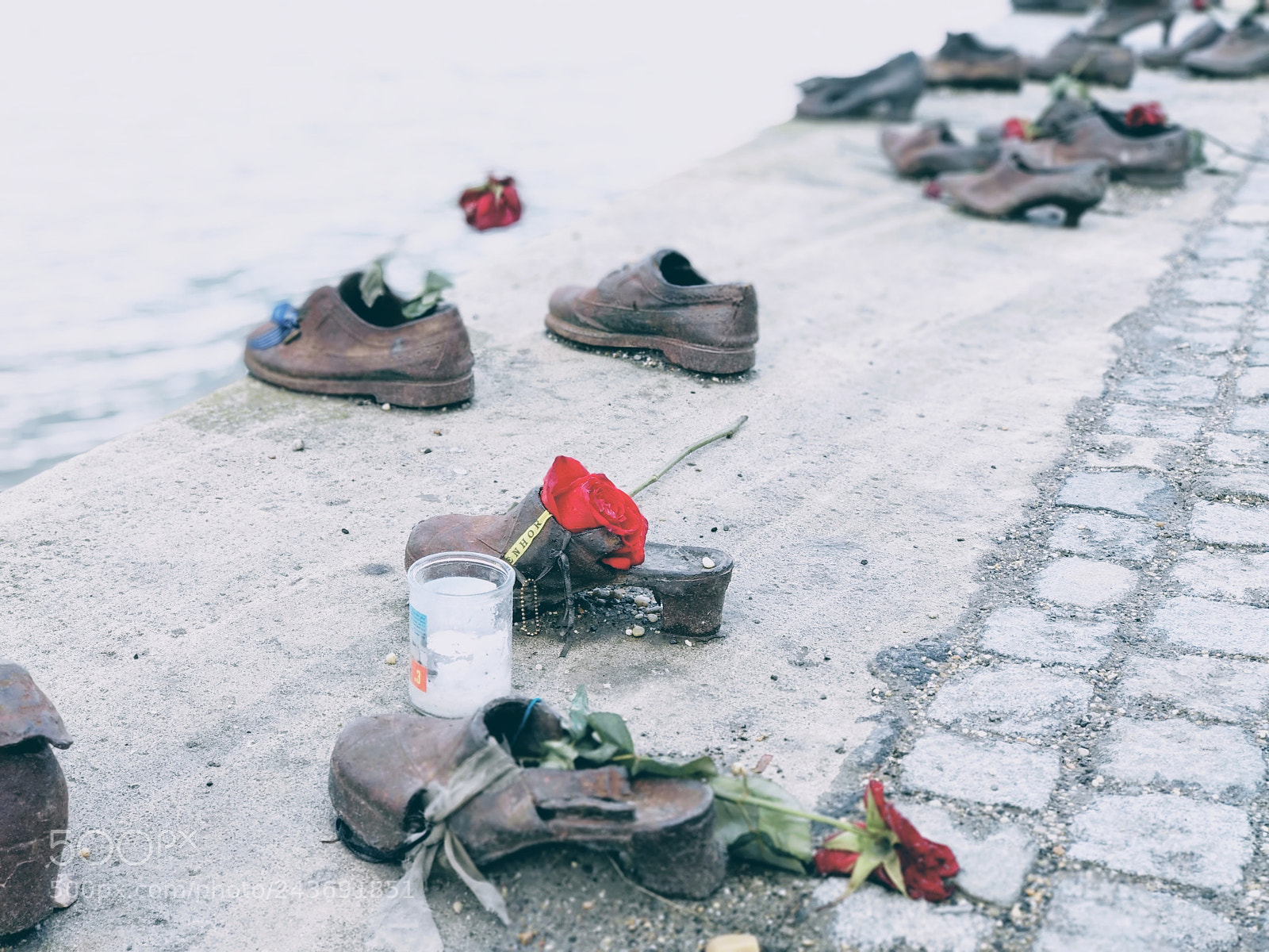 Xiaomi Mi A1 sample photo. Shoes on the danube photography