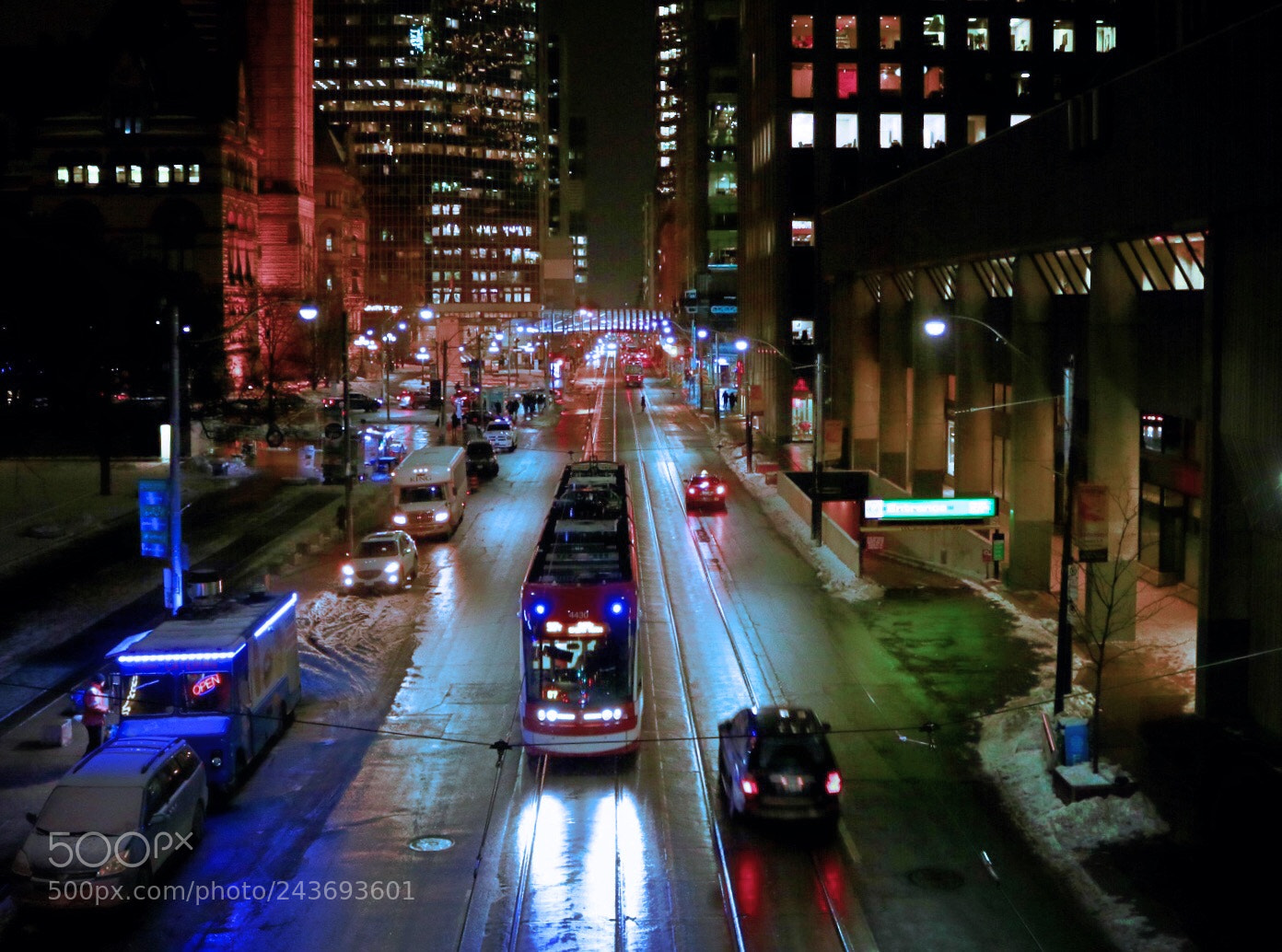Canon EOS 750D (EOS Rebel T6i / EOS Kiss X8i) sample photo. Streetcar photography
