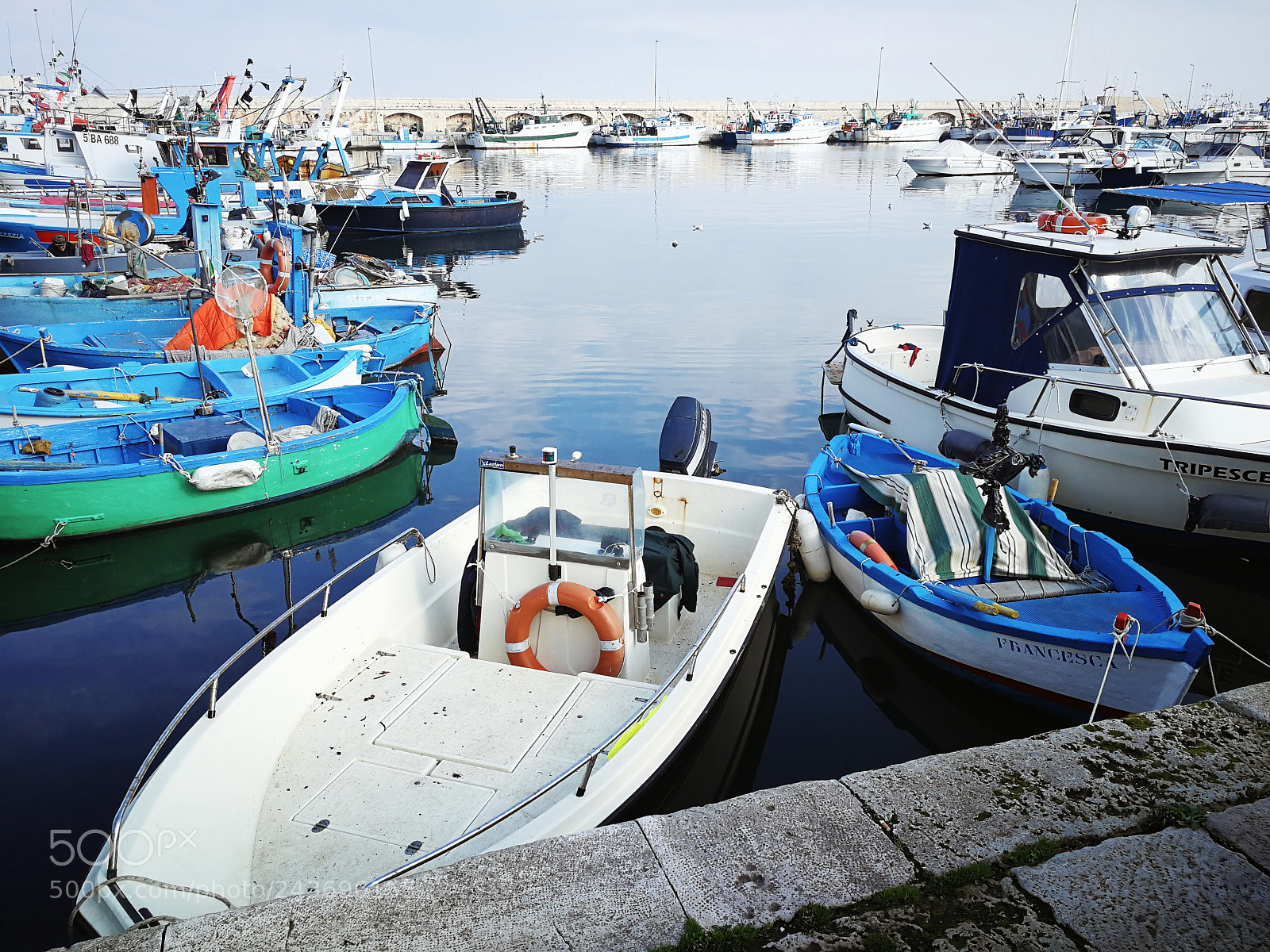 HUAWEI P10 sample photo. Boats world photography