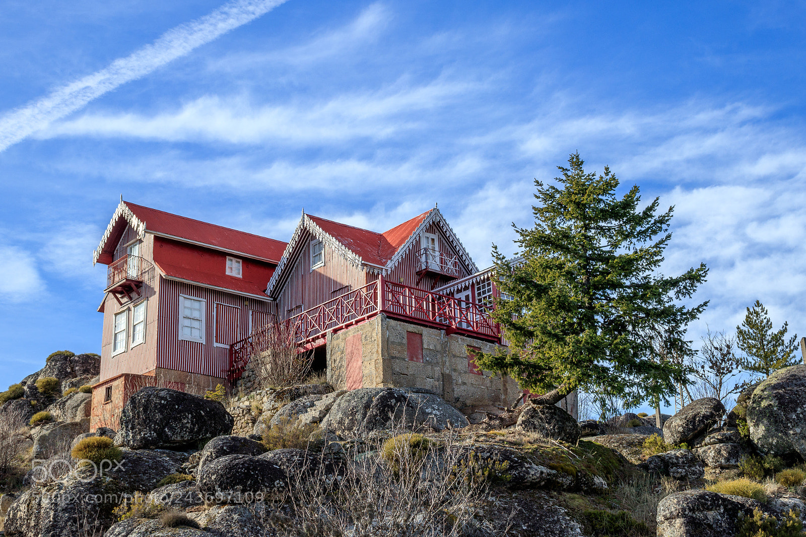 Canon EOS 77D (EOS 9000D / EOS 770D) sample photo. House photography