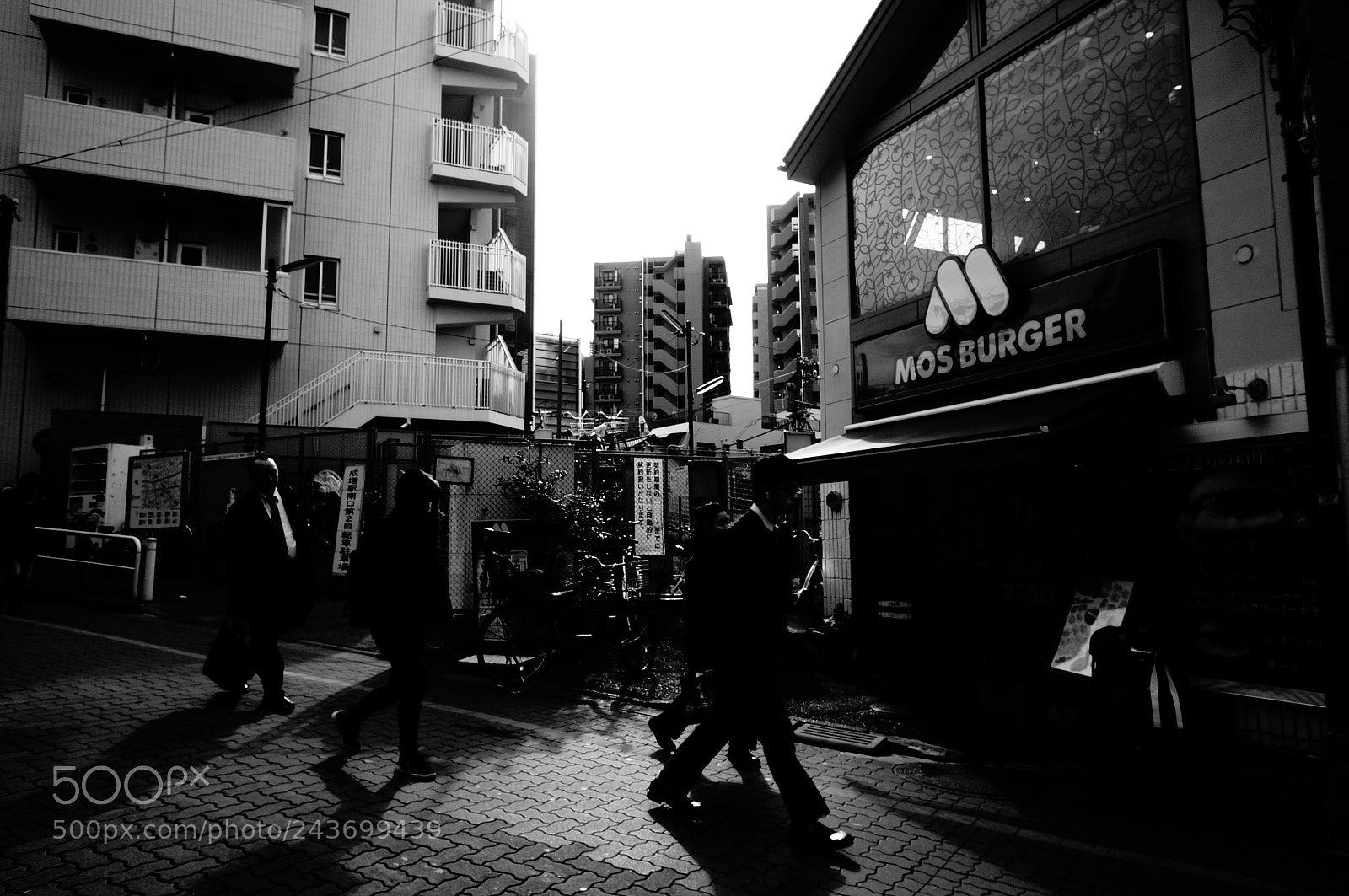 Sony Alpha NEX-5T sample photo. Streets photography