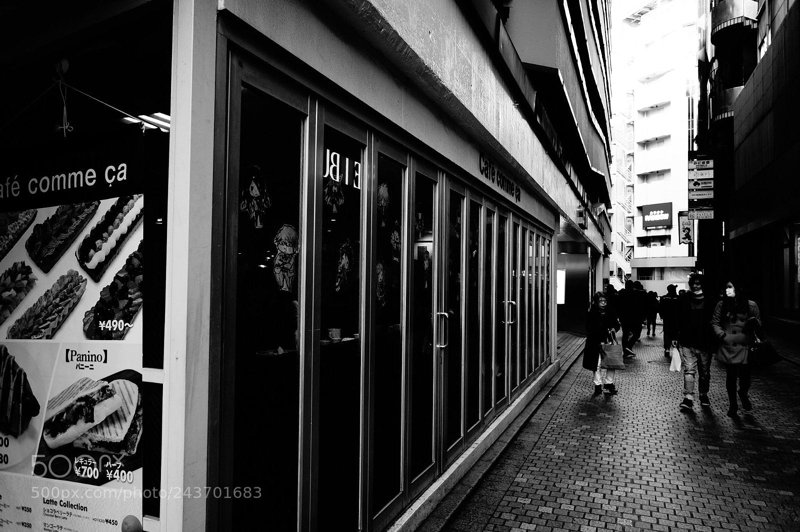 Sony Alpha NEX-5T sample photo. Shibuya street photography