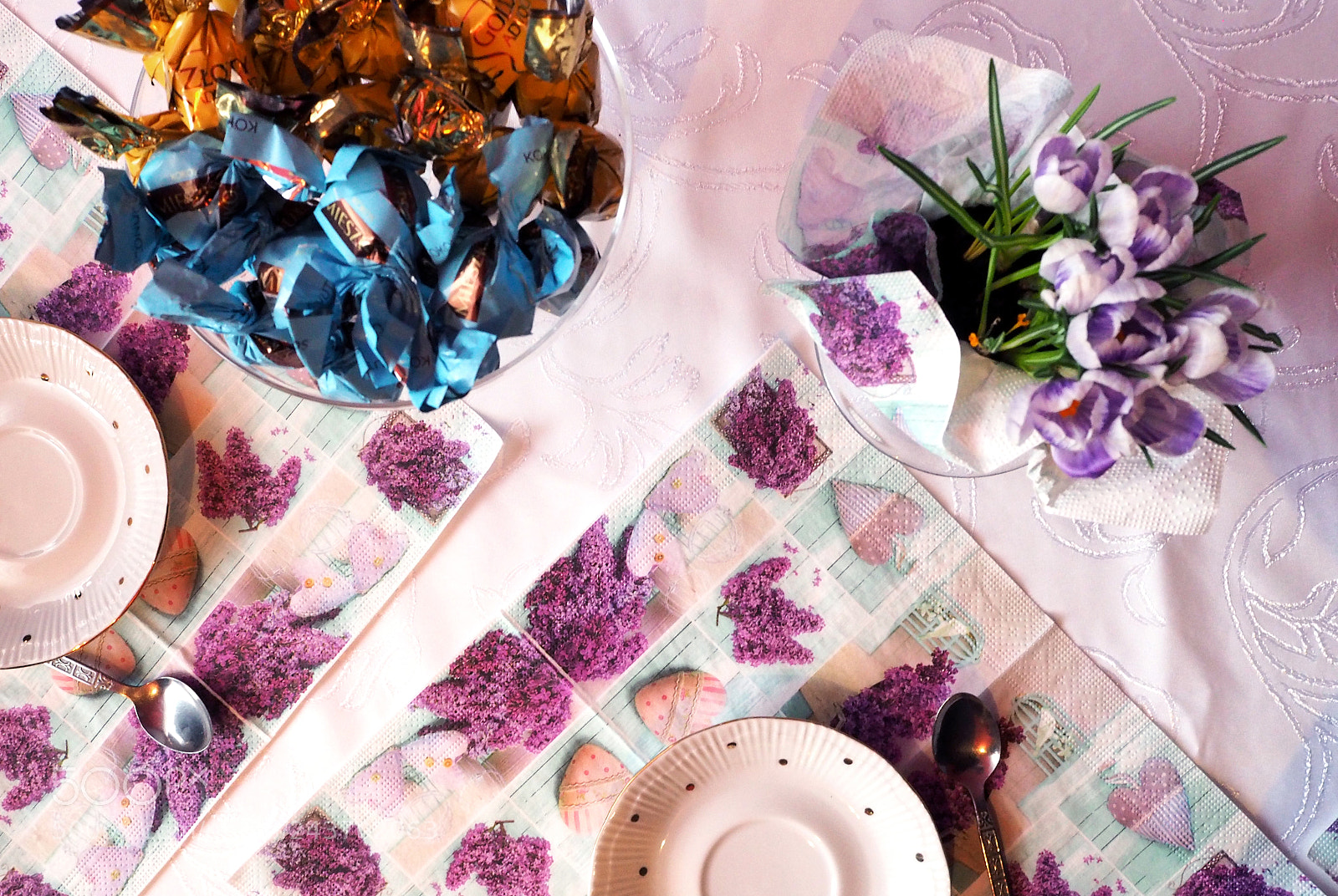 Olympus OM-D E-M10 sample photo. Covered table photography