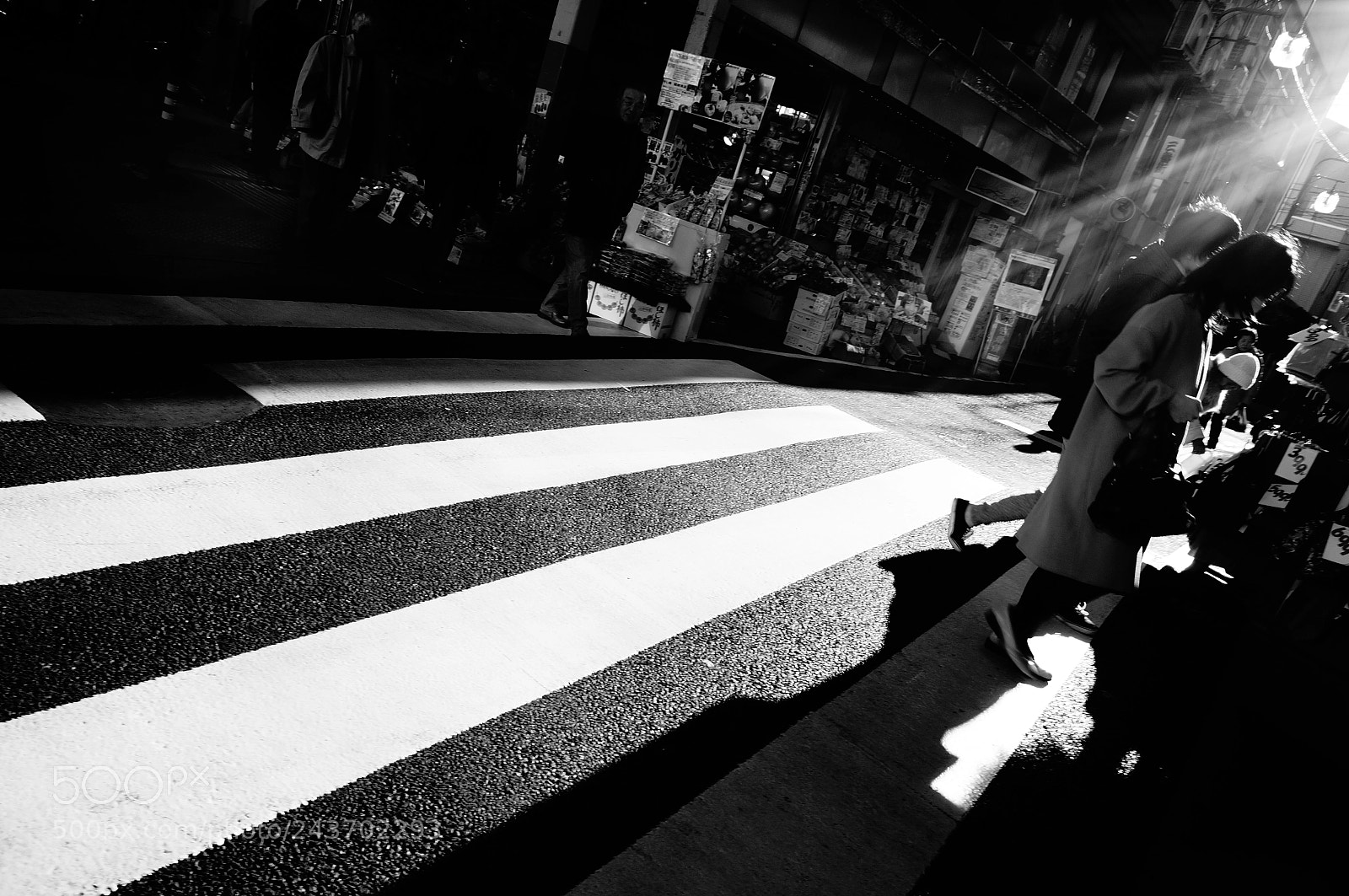 Sony Alpha NEX-5T sample photo. Backlight streets photography