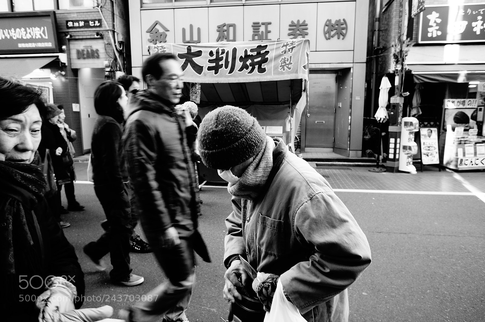 Sony Alpha NEX-5T sample photo. Streets photography