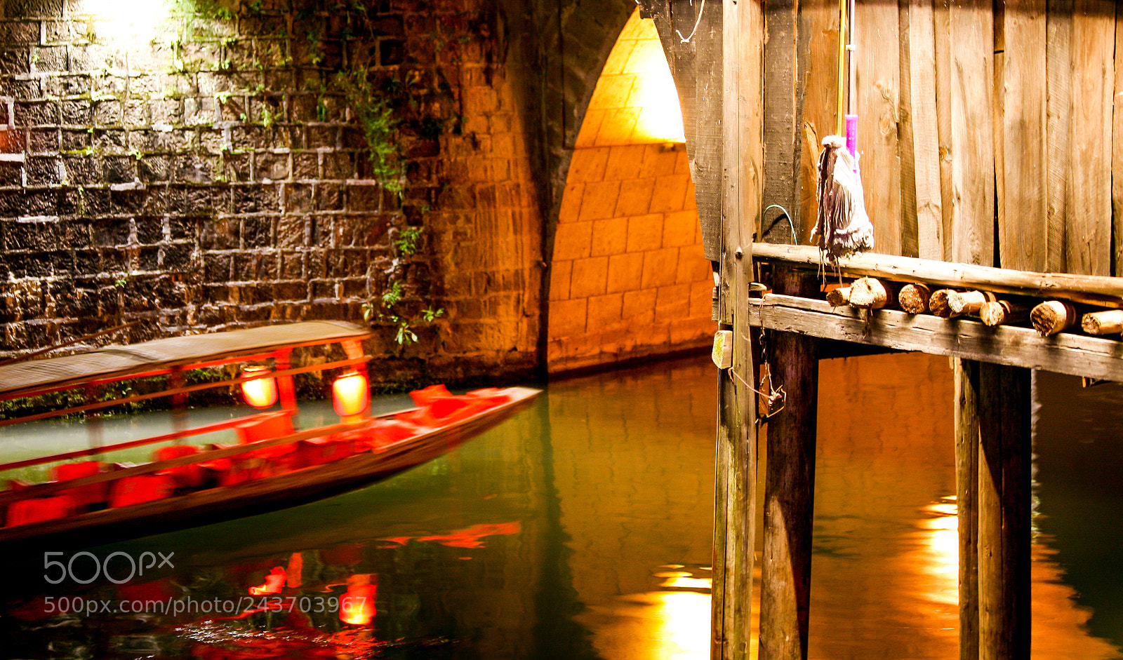 Canon EOS 5D sample photo. Water taxi in fenhuang photography