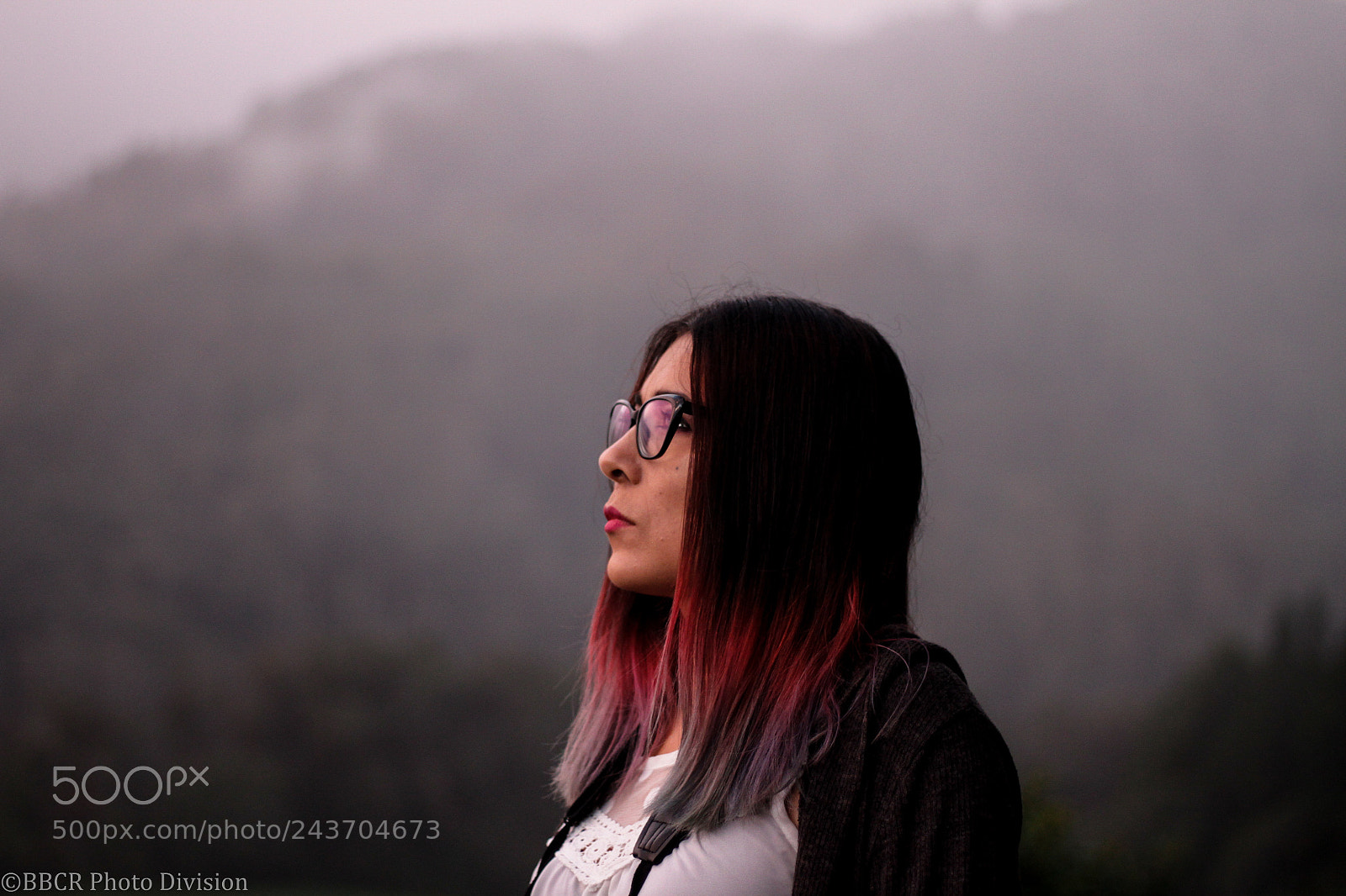 Canon EOS 500D (EOS Rebel T1i / EOS Kiss X3) sample photo. Foggy portrait photography